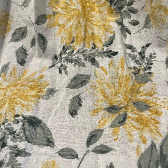 Rare Gal Meets Glam Abigail Dress Yellow Floral - Picture 5 of 5